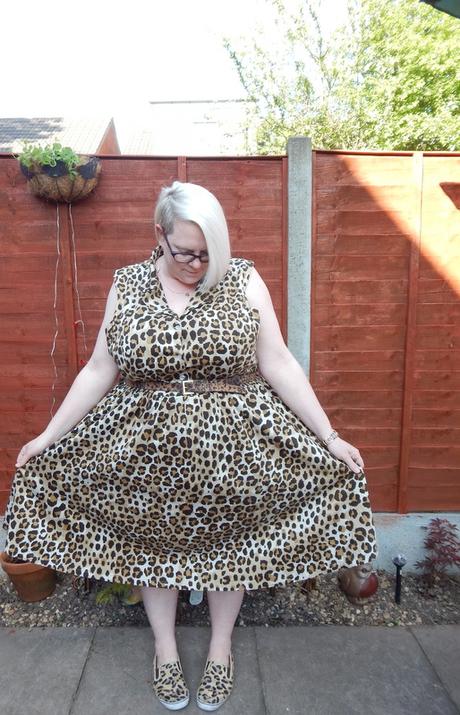 31 Dresses of May Days Fifteen and Sixteen 31 Dresses of May Days Fifteen and Sixteen