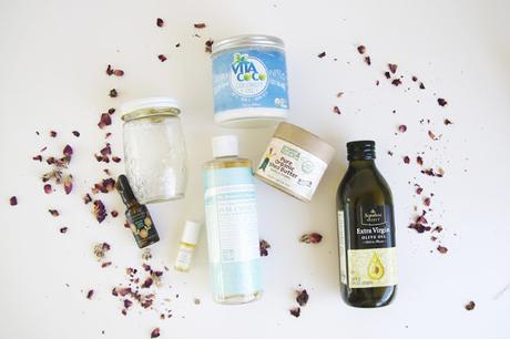 This DIY Coconut & Rose Oil Hair Conditioner Recipe Will Soften Your Curls like Magic! This DIY Coconut & Rose Oil Hair Conditioner Recipe Will Soften Your Curls like Magic!