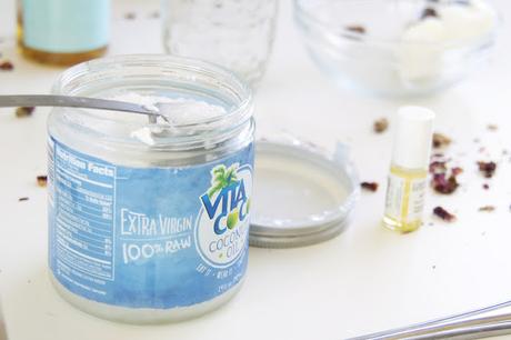This DIY Coconut & Rose Oil Hair Conditioner Recipe Will Soften Your Curls like Magic! This DIY Coconut & Rose Oil Hair Conditioner Recipe Will Soften Your Curls like Magic!