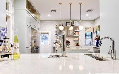 Is this kitchen TOO glamorous? A dramatic kitchen renovation Is this kitchen TOO glamorous? A dramatic kitchen renovation