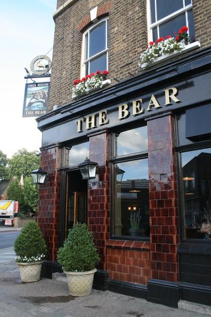 Sunday Lunch at The Bear in Camberwell @bearfreehouse Recommended by @GuidedbyIsobel Sunday Lunch at The Bear in Camberwell @bearfreehouse Recommended by @GuidedbyIsobel