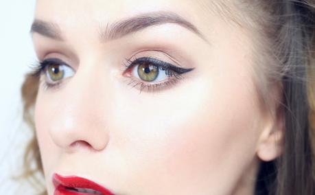Charlotte Tilbury 'The Bombshell' Look Charlotte Tilbury 'The Bombshell' Look