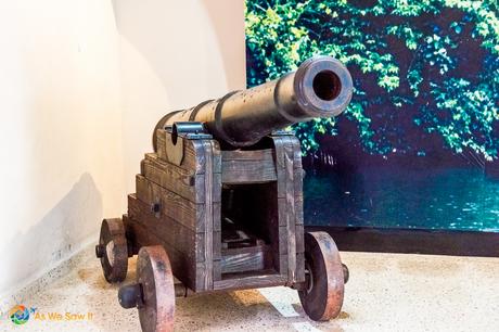 Panama Viejo: Attacked and Sacked Original cannon from Panama Viejo