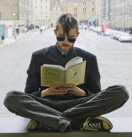 10 Benefits of Reading: Why You Should Read Every Day