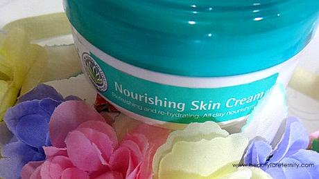 Himalaya Nourishing Skin Cream Himalaya Nourishing Skin Cream