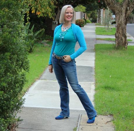 16 Ways to Wear Jeans