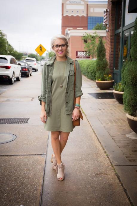 how to incorporate frames in your everyday look How To Incorporate Frames in your Everyday Look