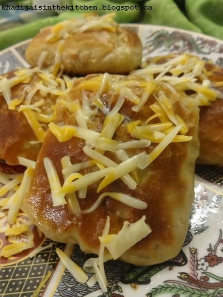 MSEMMEN FARCI, AU FOUR. / BAKED STUFFED MSEMMEN / MSEMMEN RELLENO, EN EL HORNO. / مسمن معمر في الفرن MSEMMEN FARCI, AU FOUR. / BAKED STUFFED MSEMMEN / MSEMMEN RELLENO, EN EL HORNO. / مسمن معمر في الفرن
