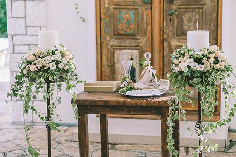 Romantic vineyard wedding white-flowers-decoration (3)