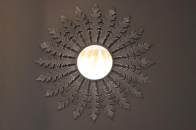 Cheap and Easy Before and After: DIY Antique Gold Starburst Mirror Cheap and Easy Before and After: DIY Antique Gold Starburst Mirror