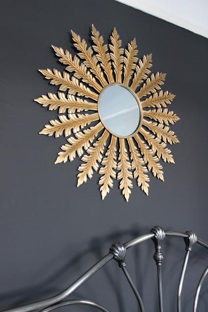 Cheap and Easy Before and After: DIY Antique Gold Starburst Mirror Cheap and Easy Before and After: DIY Antique Gold Starburst Mirror