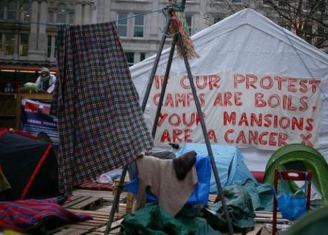 Police evict Occupy London protesters from St Paul’s Cathedral camp