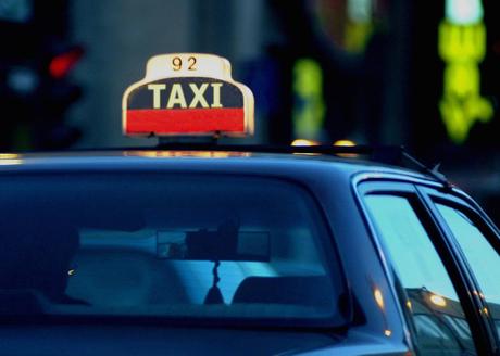 7 Taxi Safety Tips You Must Teach Your Kids