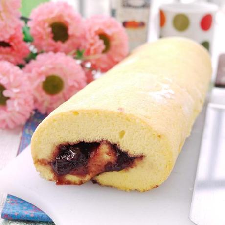 Swiss Roll With Mixed Berry Jam