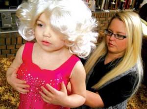 Child beauty pageant and pushy parents make me sick