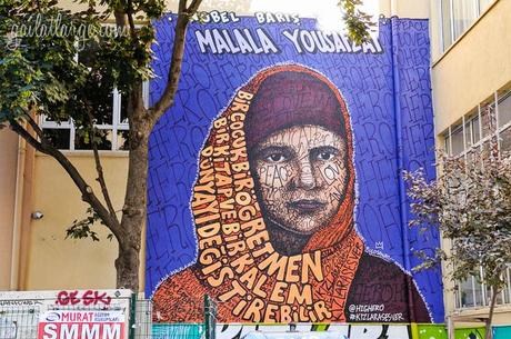 Thinking of Istanbul street art in Kad?köy, Istanbul