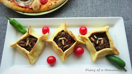 sfeehas-Labneese-meat-pies-onions-mince-tomatoes-pomegranate-molasses-all-spice-baharat-Middle-Eastern cuisine-