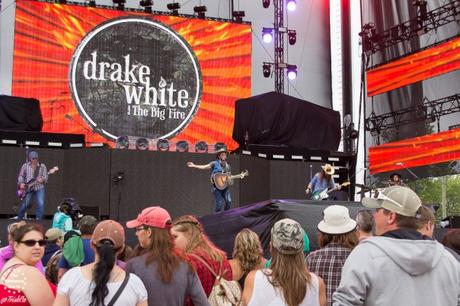 CMT Music Fest 2016: Drake White & The Big Fire on the Main Stage!