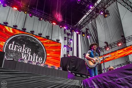 CMT Music Fest 2016: Drake White & The Big Fire on the Main Stage!