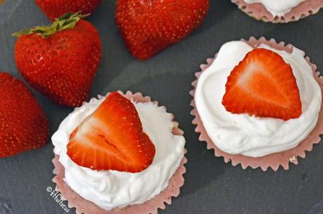 Healthy Mini Strawberry Shortcakes {vegan, gluten free, no bake}