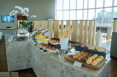 Novotel Manila Araneta Center: Check Out Its Premier Lounge Novotel Manila Araneta Center: Check Out Its Premier Lounge