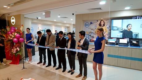 DELL's New Exclusive Store at Plaza Singapura Invites You To Augment Reality DELL's New Exclusive Store at Plaza Singapura Invites You To Augment Reality