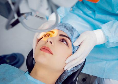 laser-eye-surgery-2-640x457
