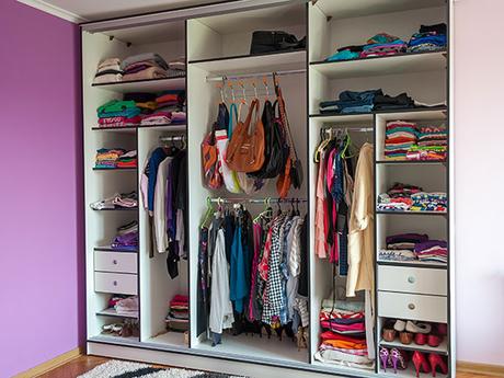 Clothes hanging area 