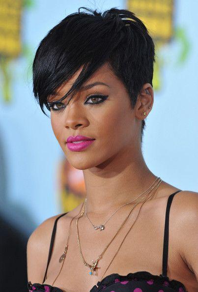 Trendy and Quirky Pictures of Rihanna’s Short Hairstyles Side Swept Pixie Hairstyle Rihanna
