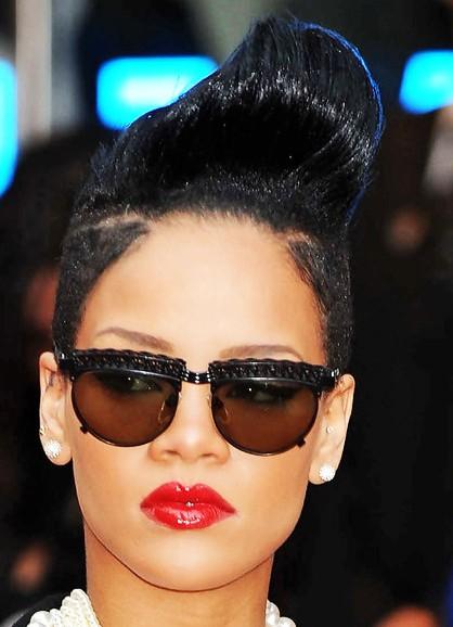 Trendy and Quirky Pictures of Rihanna’s Short Hairstyles Rihanna Pompadour Mohawk Hairstyle