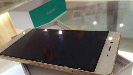 Trendy – Oppo A37 Review oppo-A37-computergeekblog 2