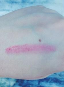 JULY 2016 ALLURE SAMPLE SOCIETY REVIEW Clinique Chubby Stick Moisturizing Lip Colour Balm in Super Strawberry swatch