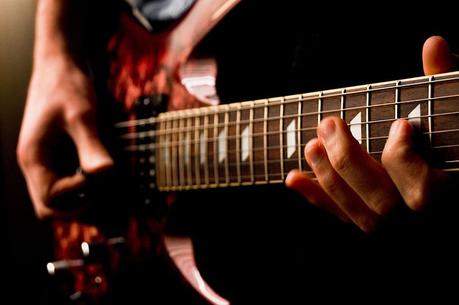 What Are The Secrets Of A Perfect Sounding Electric Guitar? 800px-Electric_guitar_(477101105)