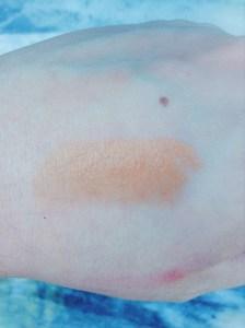 JULY 2016 SEPHORA PLAY BOX REVIEW Benefit Cosmetics Dew The Hoola Soft Matte Liquid Bronzer swatch