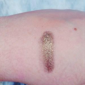 JULY 2016 Marzia Travel Essentials VIM Box Review Makeup Geek Pigment in Utopia swatch