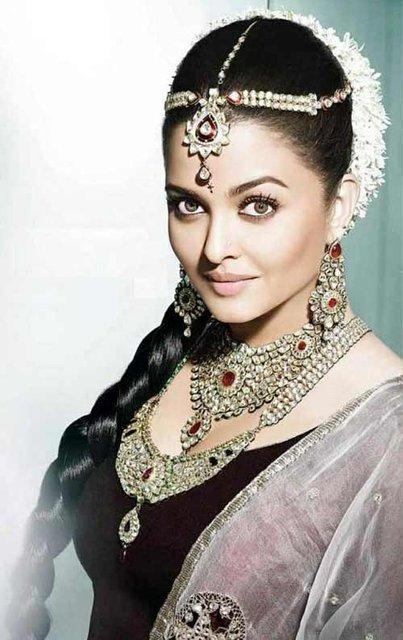 Simple South Indian Hairstyles for a Gracious Look South Indian Braid Hairstyle