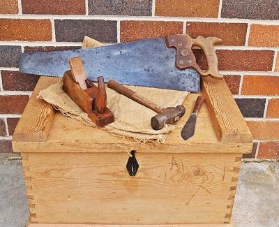 top tools every homeowner should have - hand saw
