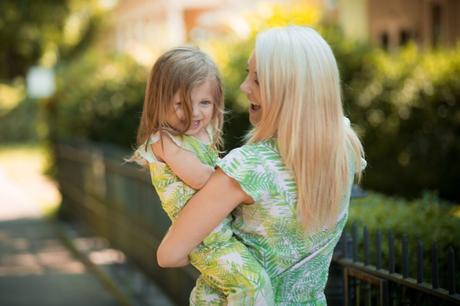 Mommy and me fashion; where do you buy  matching pieces? How do you find things that work for adults and kids? I've got you covered! Click through to see more mommy and me fashion ideas and fun activities. 