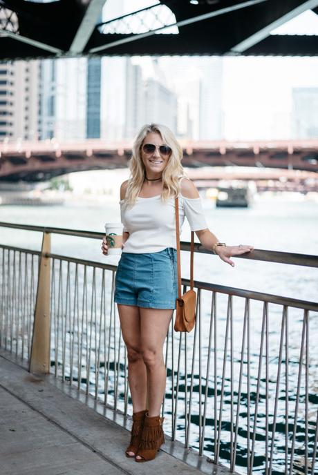 Chicago vibes + tell me what you want, what you really, really want Chicago vibes; photoshoot in downtown Chicago.