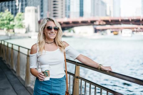 Chicago vibes + tell me what you want, what you really, really want Chicago vibes; photoshoot in downtown Chicago.