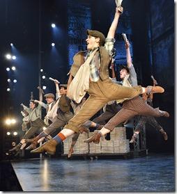 Review: Newsies (Broadway in Chicago, 2016) Review: Newsies (Broadway in Chicago, 2016)