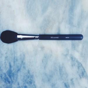 AUGUST 2016 MORPHE BRUSH CLUB REVIEW Morphe M403 – Small Chisel Brush