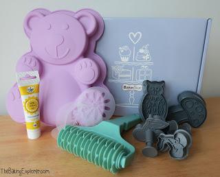 Cherry Traybake & Bake Box 4 Unboxing Cherry Traybake & Bake Box 4 Unboxing