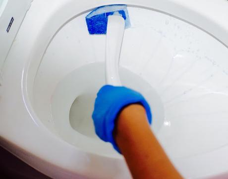 Quickly Clean Your Toilet In Under 15 Minutes! Quickly Clean Your Toilet In Under 15 Minutes!