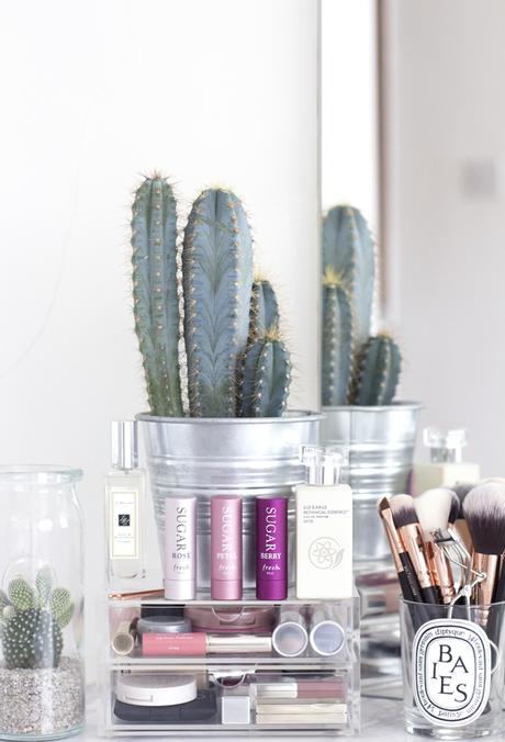 Beauty: Dressing Table Dreaming Beauty: Dressing Table Dreaming