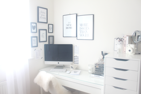 Beauty: Dressing Table Dreaming Beauty: Dressing Table Dreaming
