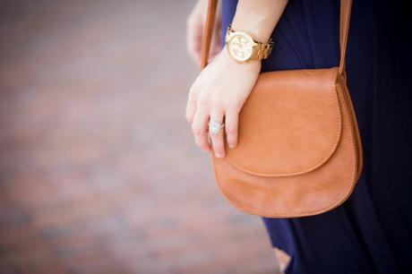 Devil with a blue dress on. From summer to fall with navy blue. It's the perfect color to transition from the warm weather to the cooler months. Click through to read more!