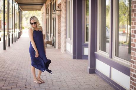 Devil with a blue dress on. From summer to fall with navy blue. It's the perfect color to transition from the warm weather to the cooler months. Click through to read more!