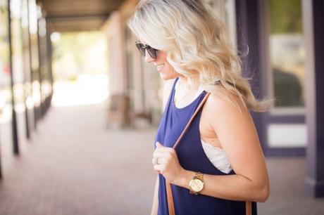 Devil with a blue dress on. From summer to fall with navy blue. It's the perfect color to transition from the warm weather to the cooler months. Click through to read more!