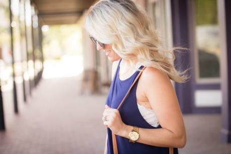 Devil with a blue dress on. From summer to fall with navy blue. It's the perfect color to transition from the warm weather to the cooler months. Click through to read more!
